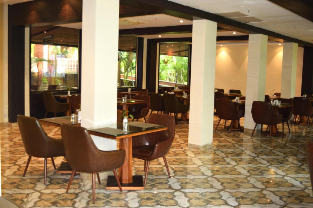 Sea Breeze Max Resort & Spa Margão Exterior foto